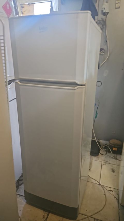 Beko iki qapılı soyuducu - Üst kamera – dondurucu bölmə, alt kamera — Bakı
