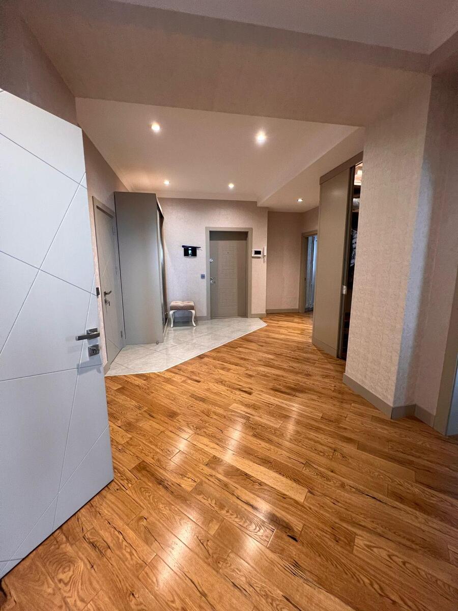 Satılır 4 otaqlı yeni tikili 200 m² — Mənzil, Bakı (4)