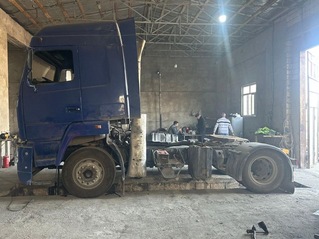 MAZ, 2005 il — Yük avtomobilləri və qoşqular, Bakı (2)