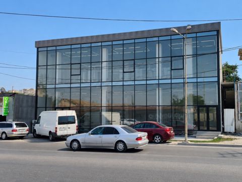 Satılır obyekt 500 m² — Bakı