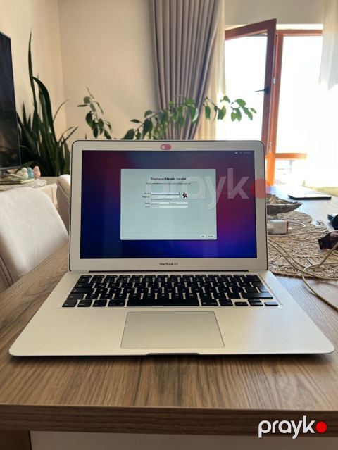 Apple MacBook Air 2013 - Model: MacBook Air 13" (gümüş/alüminium — Bakı
