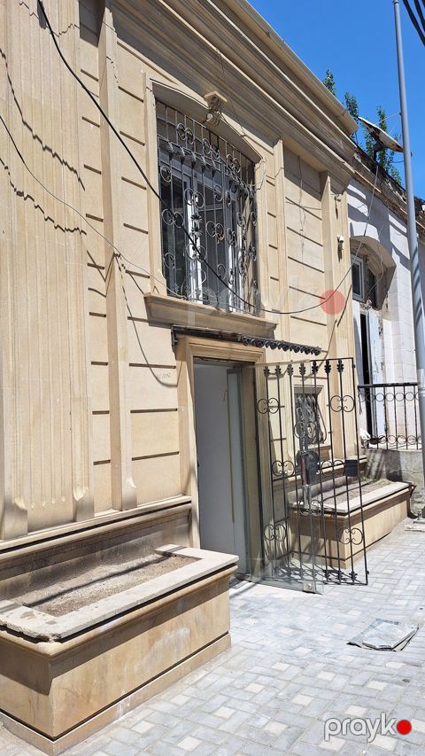 İcarəyə verilir 4 otaqlı həyət evi/bağ evi 100 m²