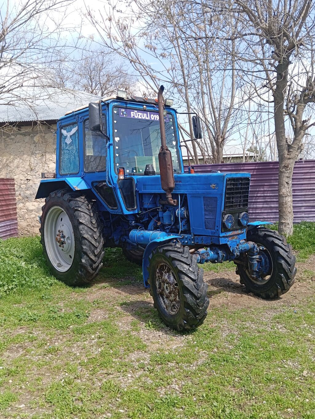 Mavi rəngli MTZ/Minsk tipli təkərli traktor - Güclü dizel mühərrik — Traktorlar, Bakı (9)