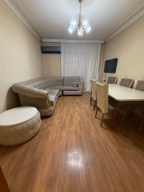 İcarəyə verilir 3 otaqlı köhnə tikili 70 m² — Bakı