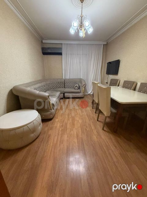 İcarəyə verilir 3 otaqlı köhnə tikili 70 m²