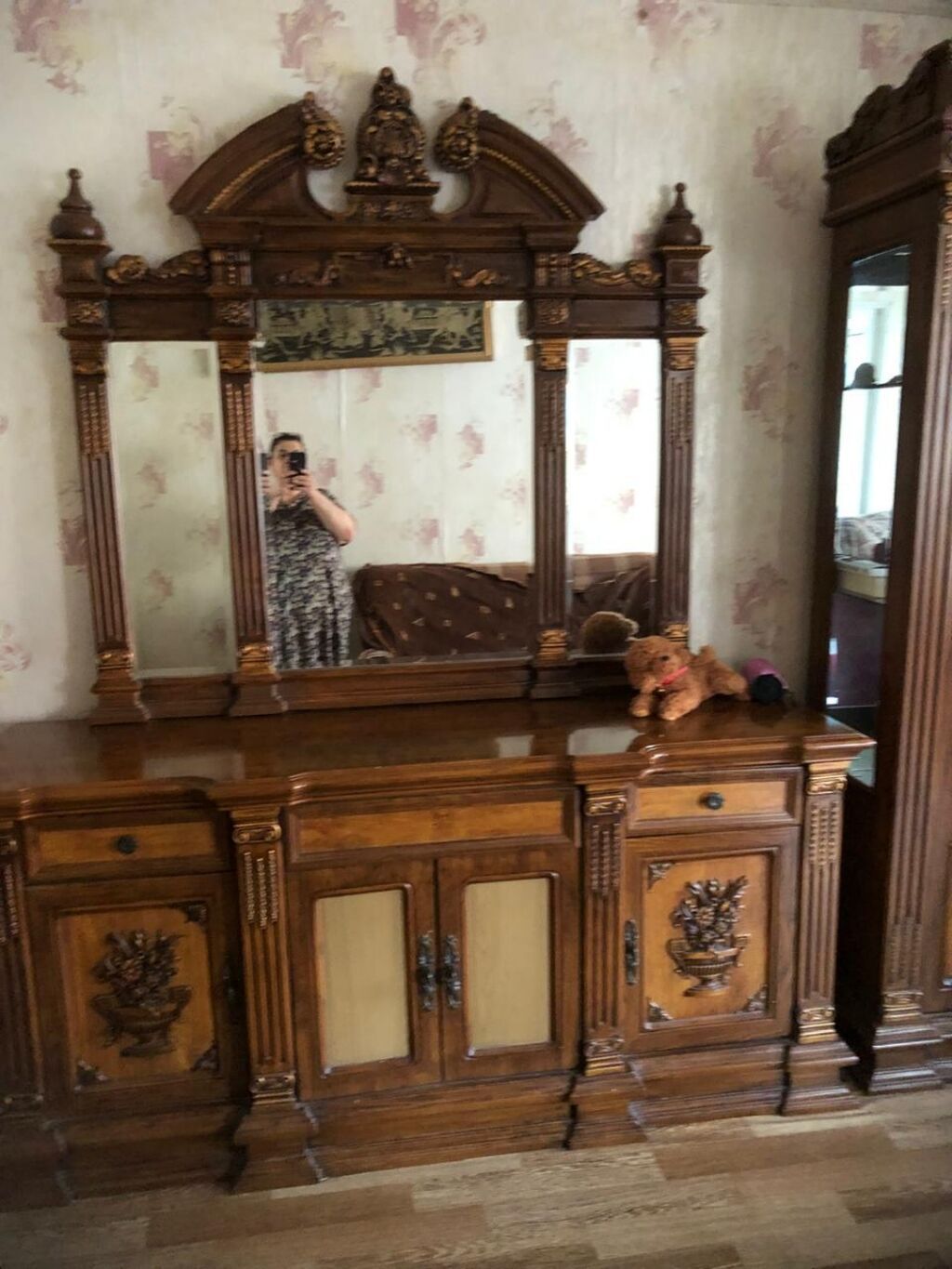 Klassik üslubda tam mebel dəsti - Material: təbii ağac (korpus və — Qonaq otağı üçün, Bakı (2)