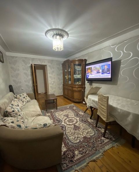 Satılır 3 otaqlı köhnə tikili 75 m² — Bakı