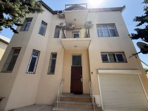 Satılır 9 otaqlı həyət evi/bağ evi 400 m²