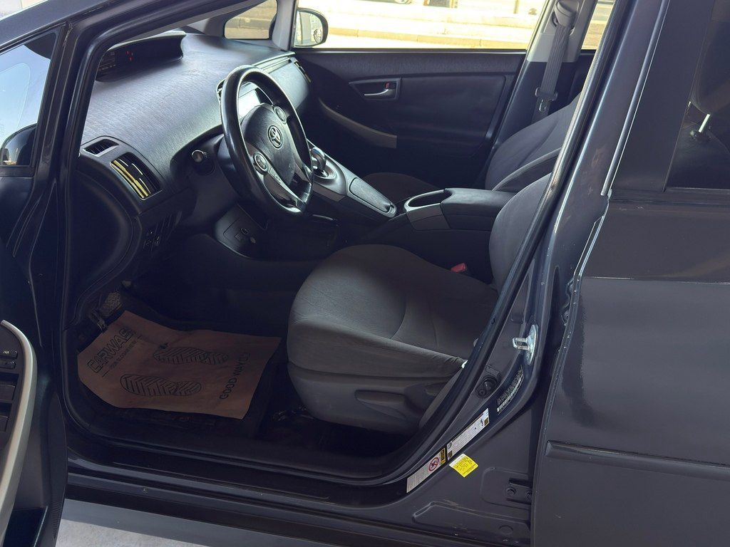 Toyota Prius, 1.8 L, 1.3 kWh, 2013 il, 265 451 km — Avtomobillər, Bakı (12)