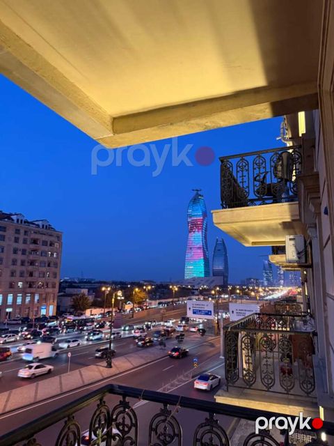 Satılır 3 otaqlı köhnə tikili 80 m²