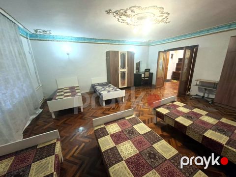 İcarəyə verilir 3 otaqlı köhnə tikili 60 m²