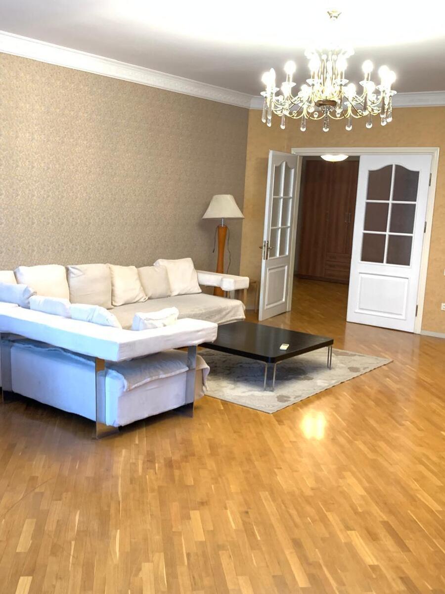 İcarəyə verilir 3 otaqlı köhnə tikili 153 m² — Mənzil, Bakı (2)