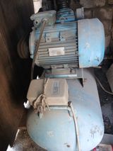 Sənaye tipli hava kompressoru - Tip: Kəmər ötürücülü, iki silindrli — Pumps and compressors