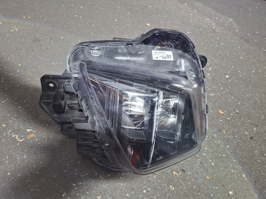 Hyundai Tucson ön sağ farası — Ehtiyat hissələri və aksesuarlar, Bakı (2)