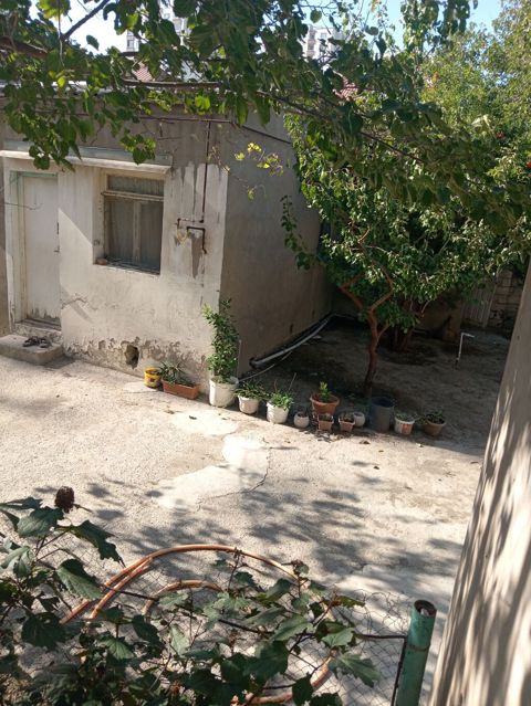 Kirayə ev verilir bir otaq, patamdarta çatmamiş zapravka tərəf — Bakı