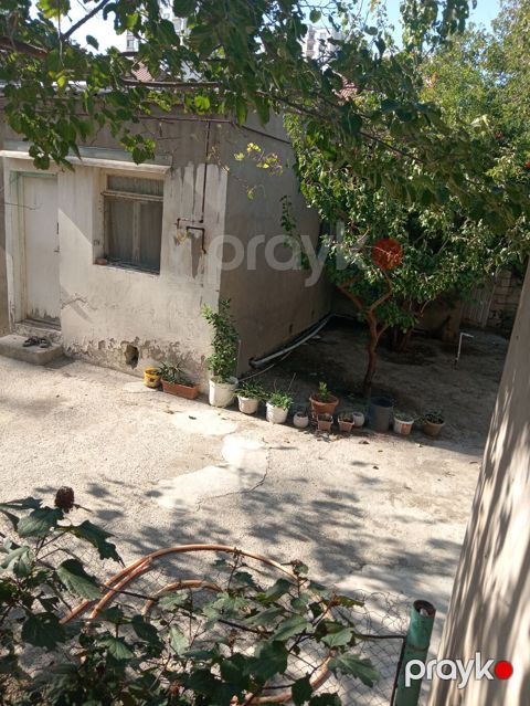 Kirayə ev verilir bir otaq, patamdarta çatmamiş zapravka tərəf