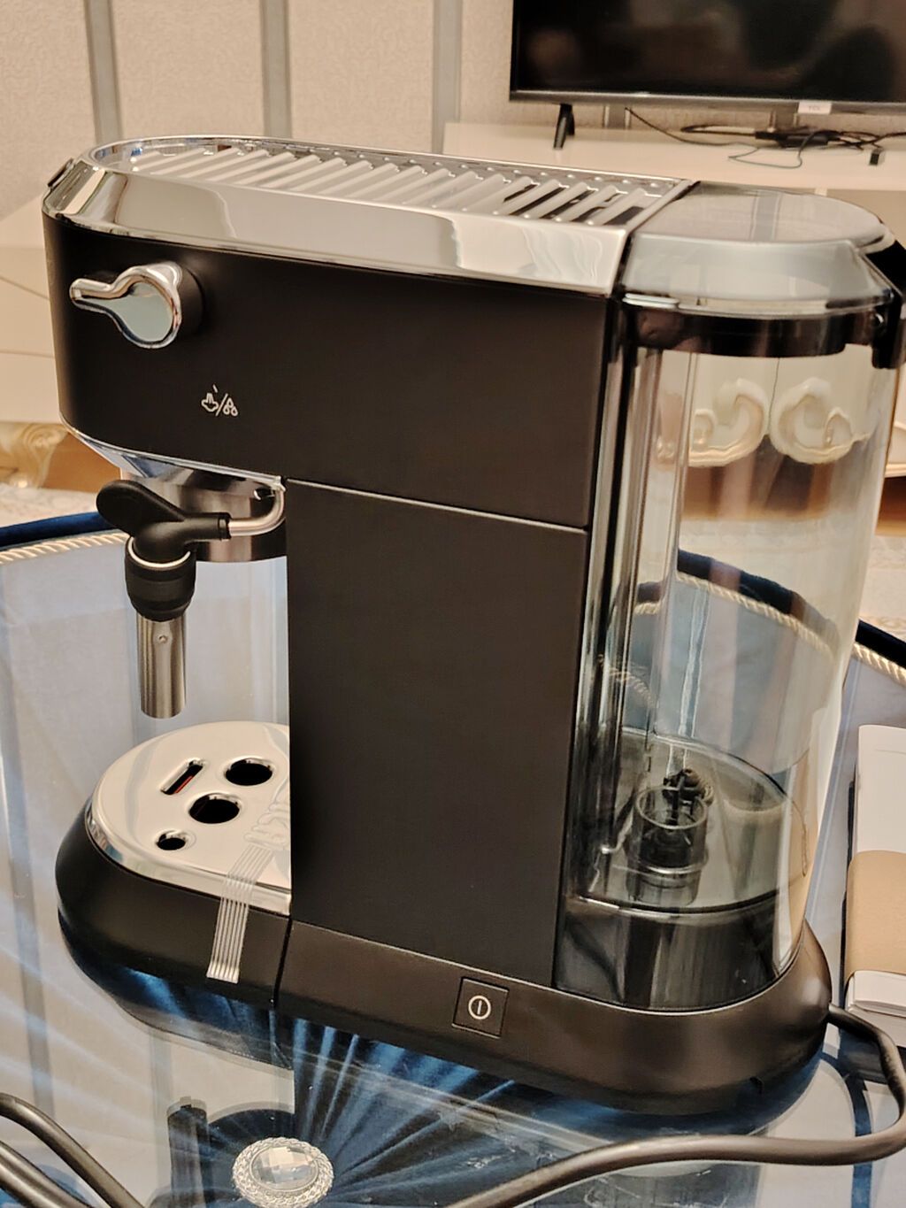 Delonghi firmasina aid kofe demleyen aparatdi.Teze mehsuldur — Digər ev texnikası, Mingəçevir (4)