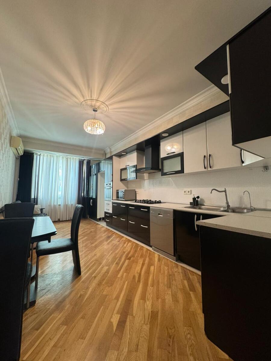 Satılır 3 otaqlı yeni tikili 135 m² — Mənzil, Bakı (8)