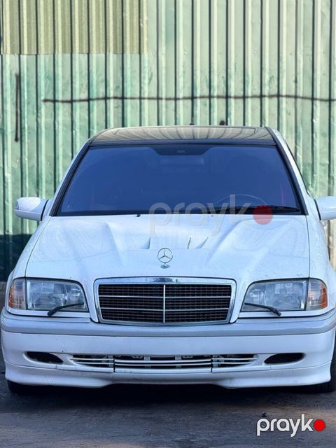 Mercedes C 230, 2.3 L, 1999 il, 245 000 km