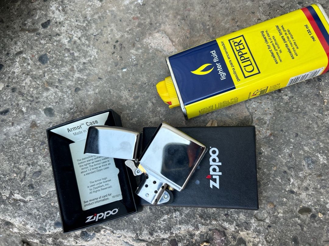 Alışqan Zippo — Şəxsi əşyalar, Bakı (3)