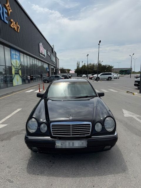 Mercedes E 300, 3.0 L, 1997 il, 495 658 km — Bakı