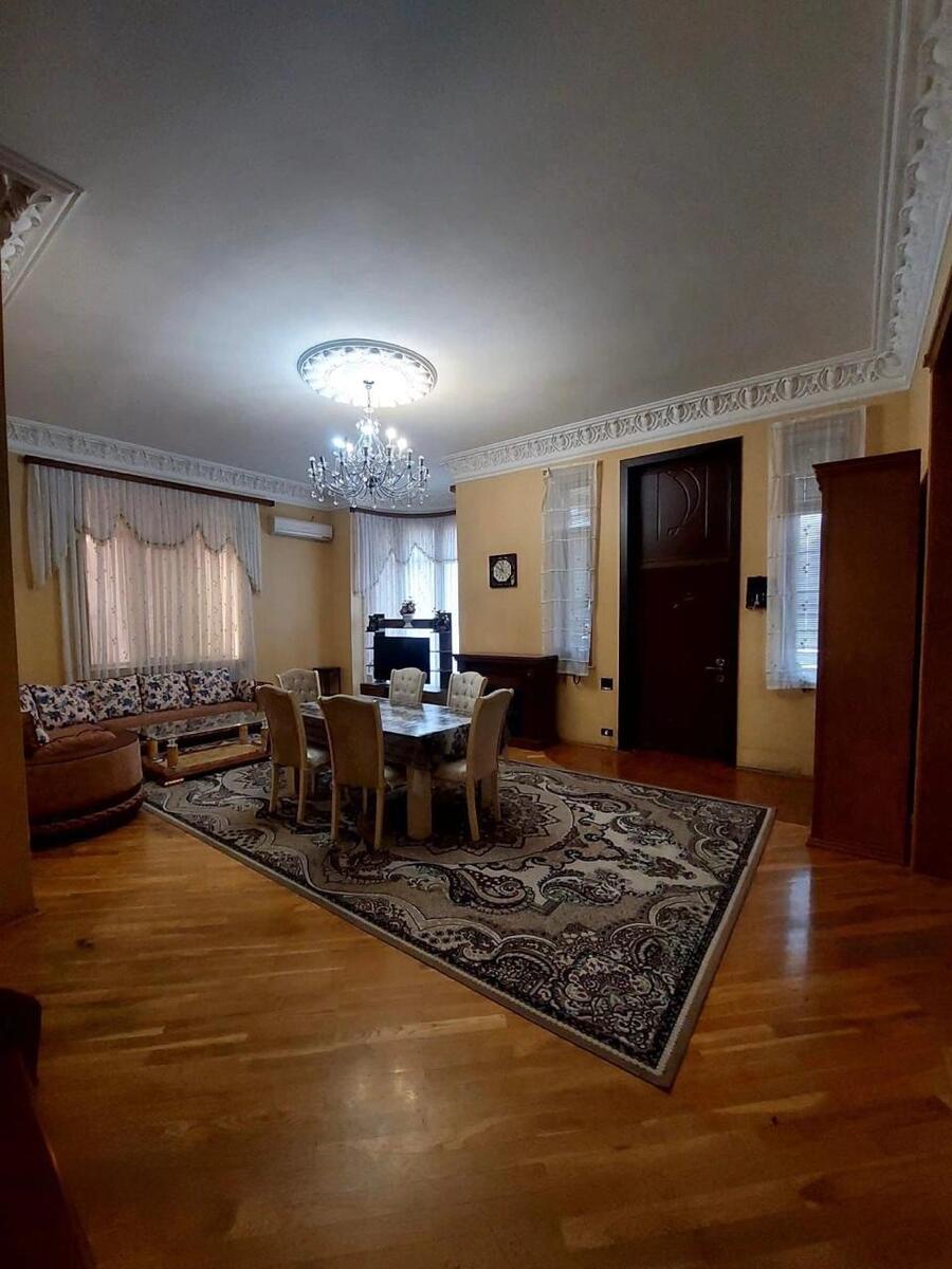 Satılır 6 otaqlı həyət evi/bağ evi 300 m² — Ev, villa, Bakı (5)