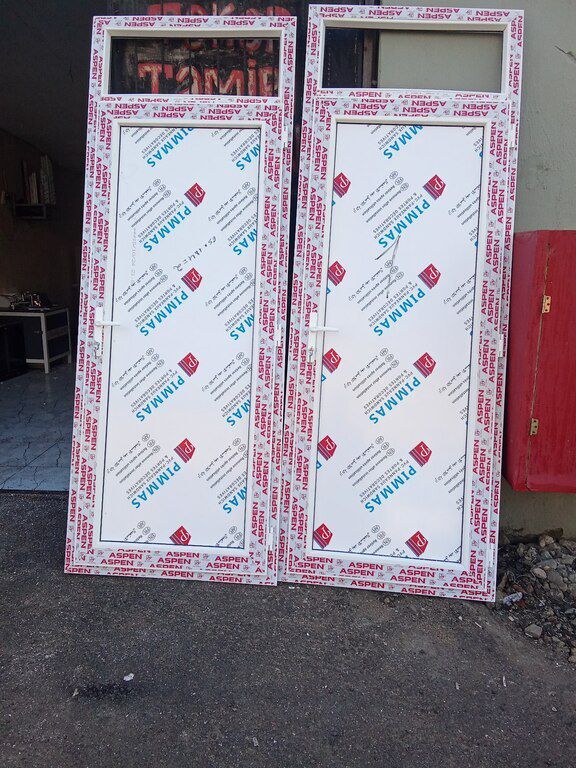 Plastik qapı, pəncərə, nəfəslik — Təmir və inşaat, Bakı (11)