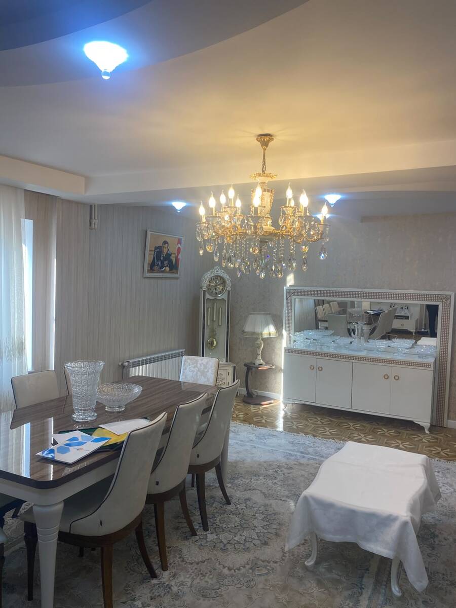 Satılır 4 otaqlı köhnə tikili 100 m² — Mənzil, Bakı (2)