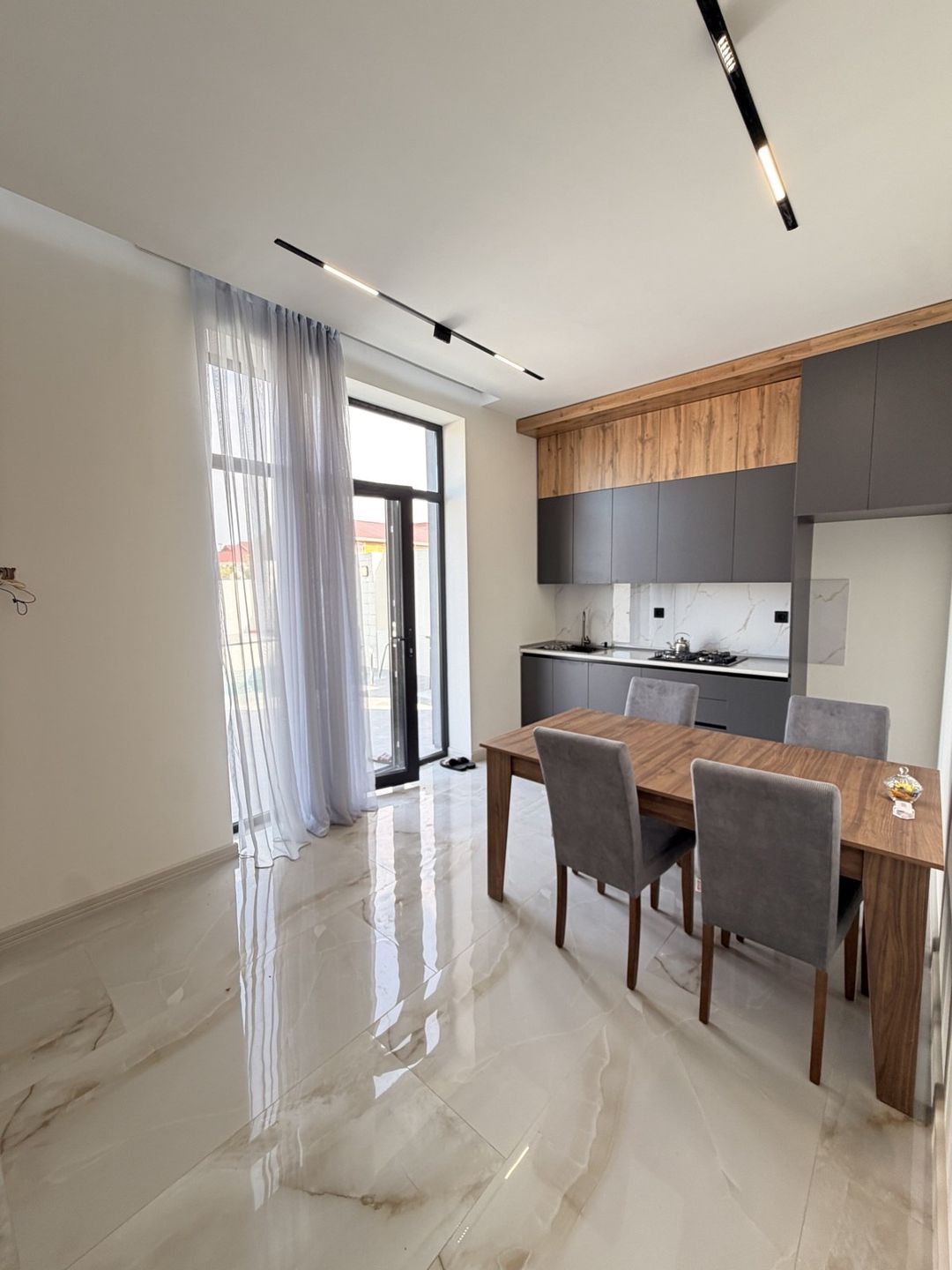 Satılır 5 otaqlı həyət evi/bağ evi 200 m² — Ev, villa, Bakı (9)