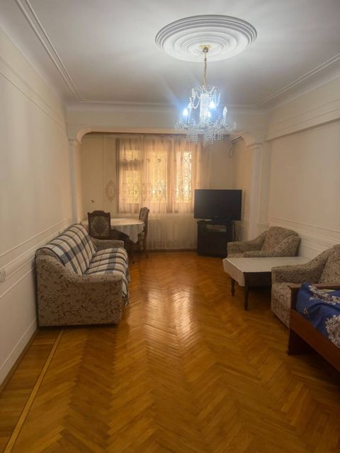 İcarəyə verilir 2 otaqlı köhnə tikili 80 m² — Bakı