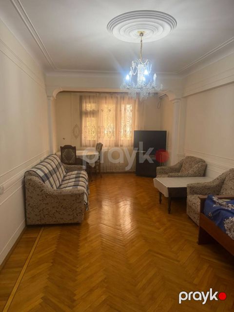 İcarəyə verilir 2 otaqlı köhnə tikili 80 m²