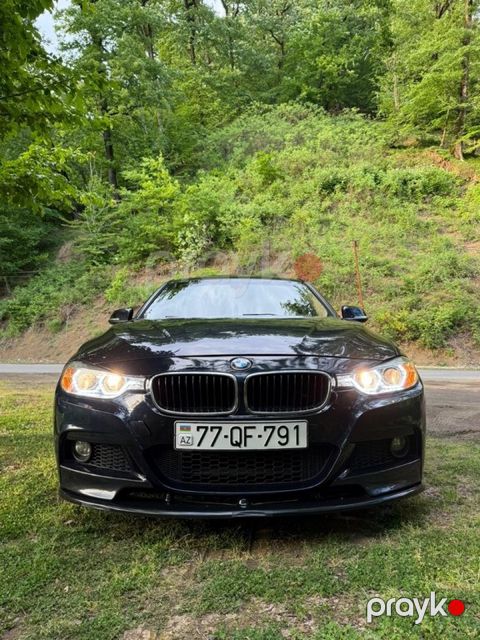 BMW 330, 2.0 L, 2015 il, 235 000 km