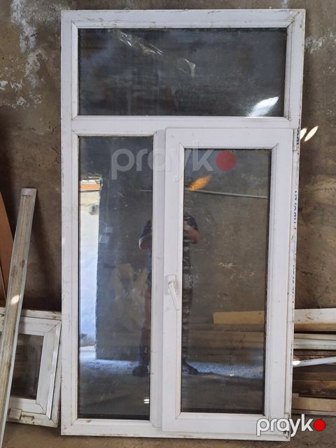Plastik pəncərə