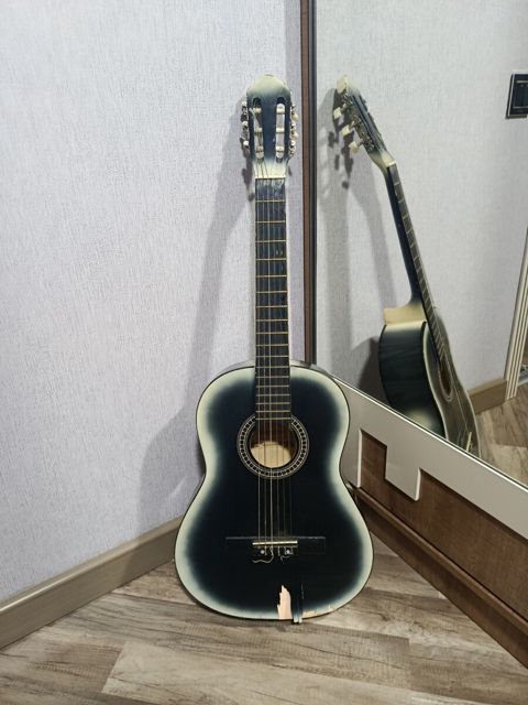 Klassik gitara Barcelona — Bakı