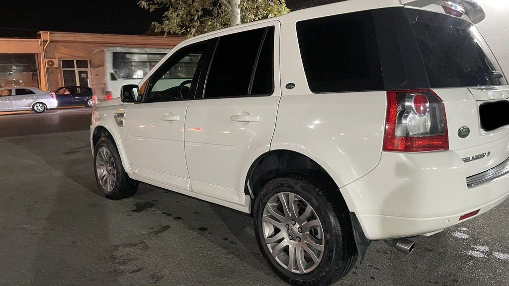 Land Rover Freelander, 3.2 L, 2009 il, 270 000 km — Avtomobillər, Bakı (3)