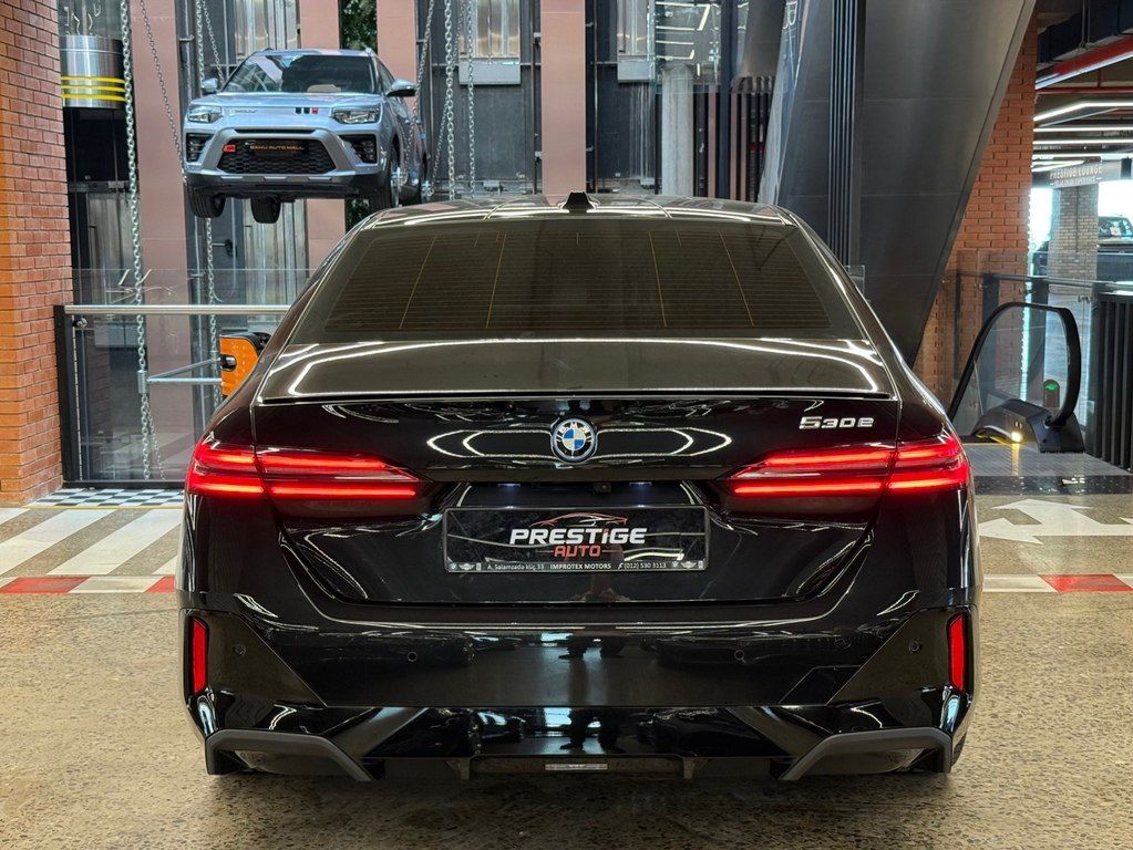 BMW 530e, 2.0 L, 19.4 kWh, 2024 il, 27 000 km — Avtomobillər, Bakı (6)
