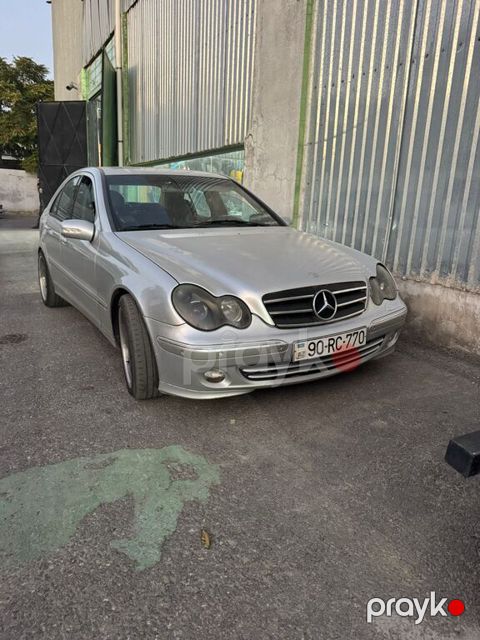 Mercedes C 240, 2.6 L, 2000 il, 300 000 km
