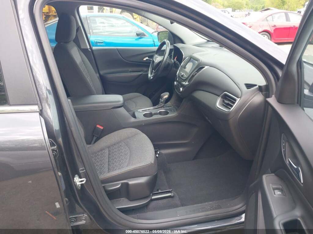 Chevrolet Equinox, 1.5 L, 2022 il, 171 236 km — Avtomobillər (11)