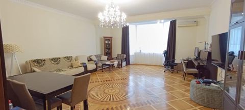 Satılır 4 otaqlı yeni tikili 202 m² — Bakı
