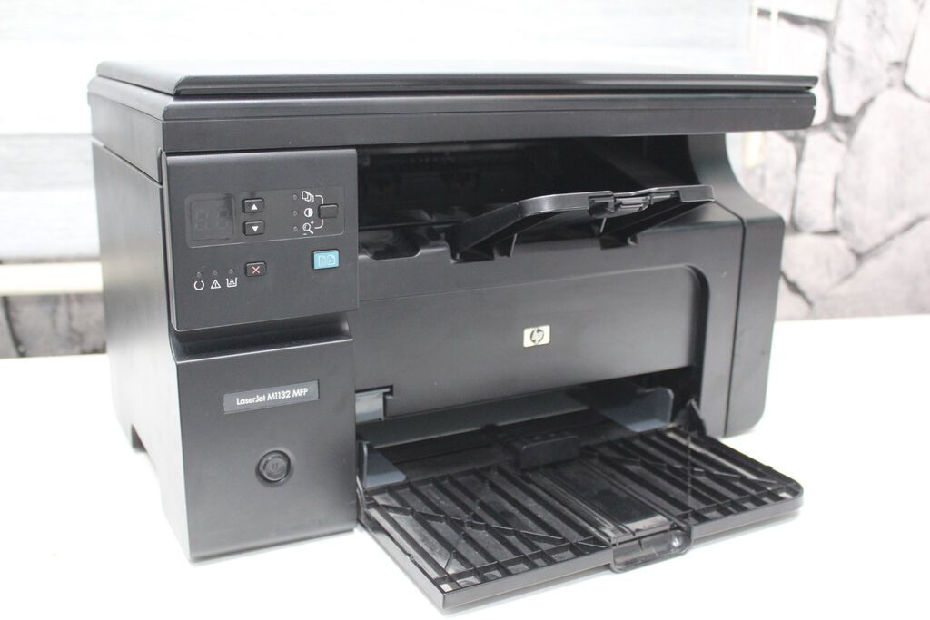 Lazer ağ-qara printer, kseroks, skaner. Tam işləkdir., problemi — Printerləri, Bakı (3)