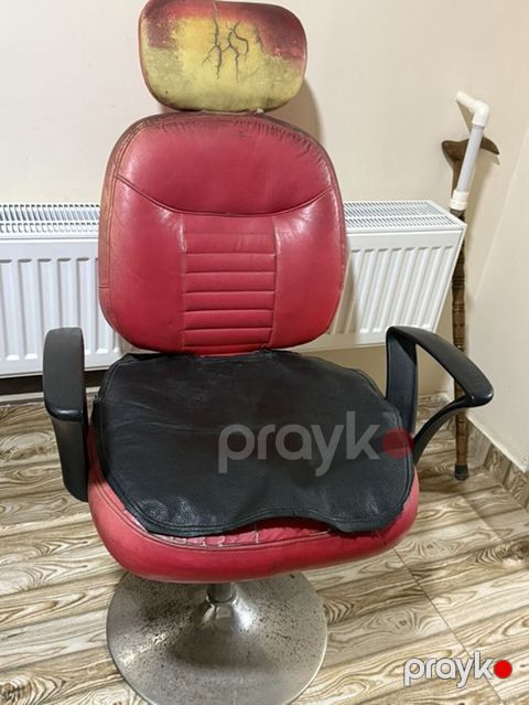 Bərbər/kosmetoloji kreslo - Material: süni dəri üzlüklü, yumşaq — Masazır