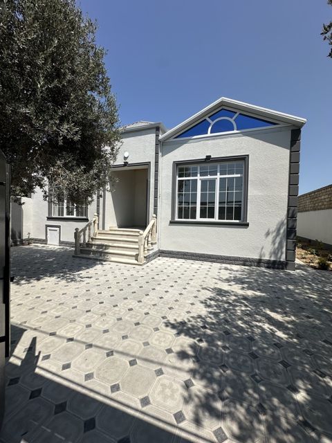 Satılır 4 otaqlı həyət evi/bağ evi 150 m² — Bakı