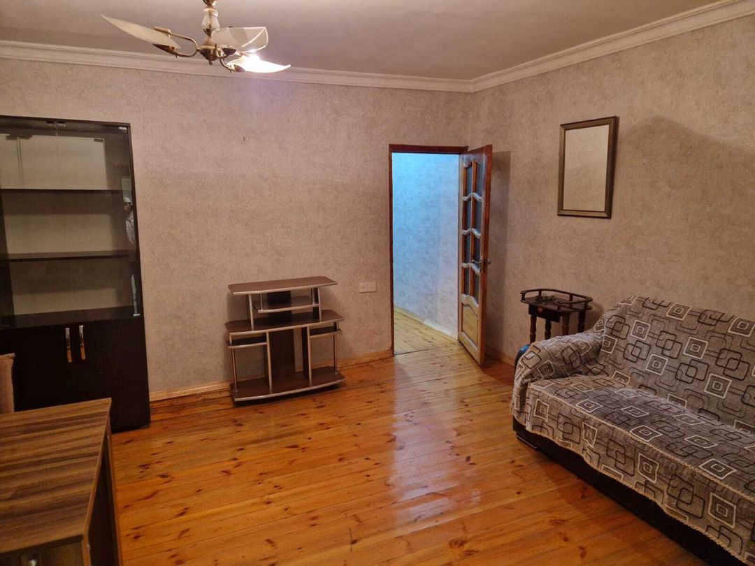 İcarəyə verilir 2 otaqlı köhnə tikili 56 m² — Mənzil, Bakı (3)