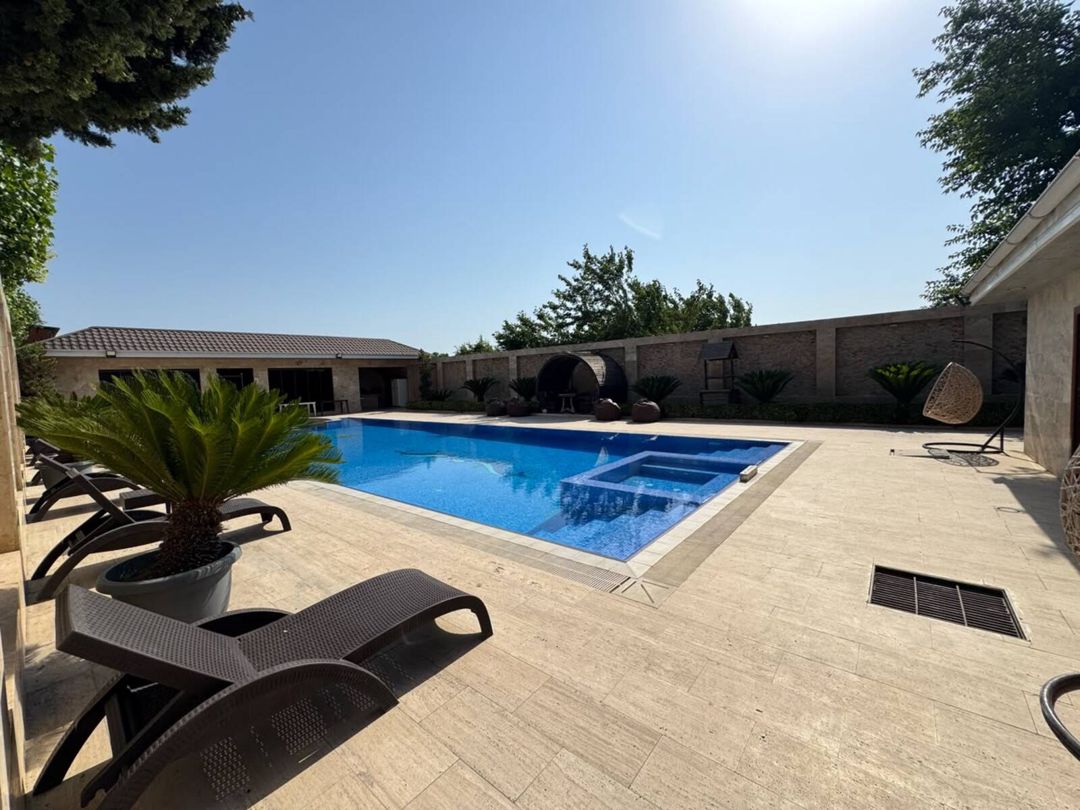 Satılır 5 otaqlı həyət evi/bağ evi 240 m² — Ev, villa, Bakı (2)