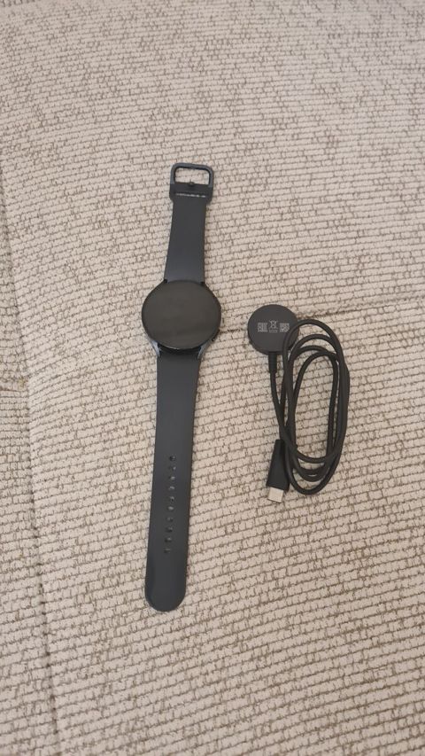 Samsung Galaxy Watch 6 Graphite 44mm — Bakı