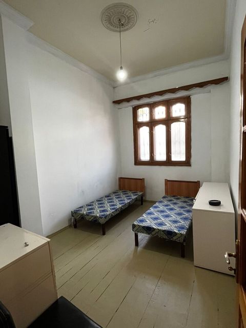 İcarəyə verilir 2 otaqlı köhnə tikili 60 m² — Bakı