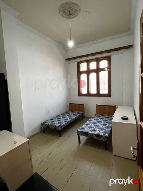 İcarəyə verilir 2 otaqlı köhnə tikili 60 m²
