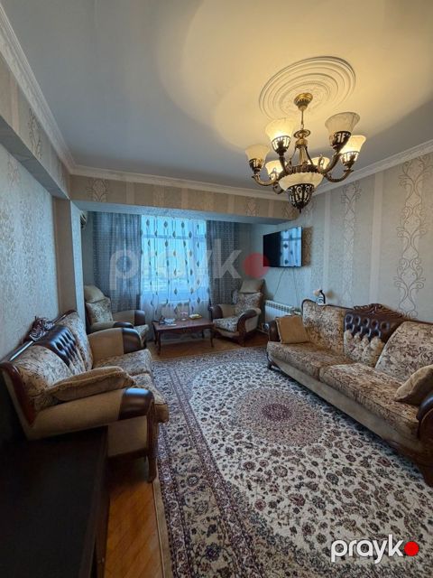 Satılır 2 otaqlı köhnə tikili 65 m²