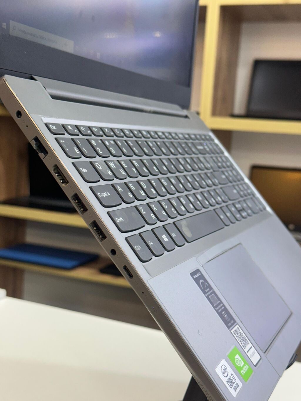 İşlənmiş Lenovo IdeaPad, 15.6 Intel Core i7, 128 GB, Ünvandan götürmə, Ödənişli çatdırılma, Rayonlara çatdırılma — Lenovo, Bakı (3)