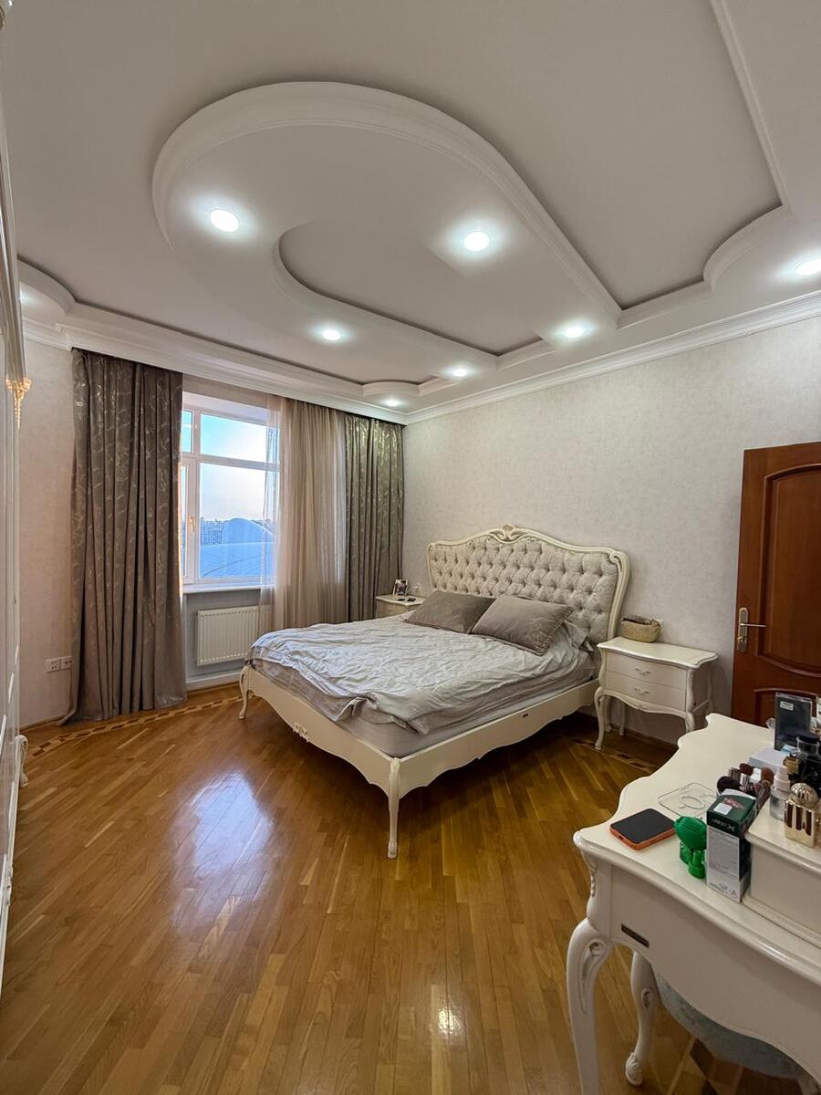 Satılır 4 otaqlı yeni tikili 186 m² — Mənzil, Bakı (8)